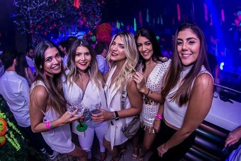 panama casinos and girls.